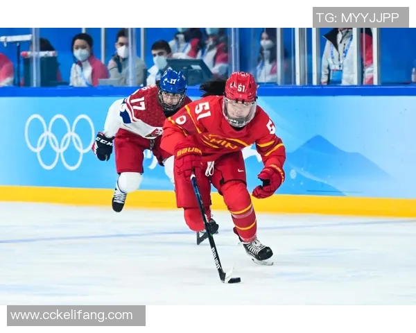 冰球国家队新阵容亮相 归化球员引发争议与关注